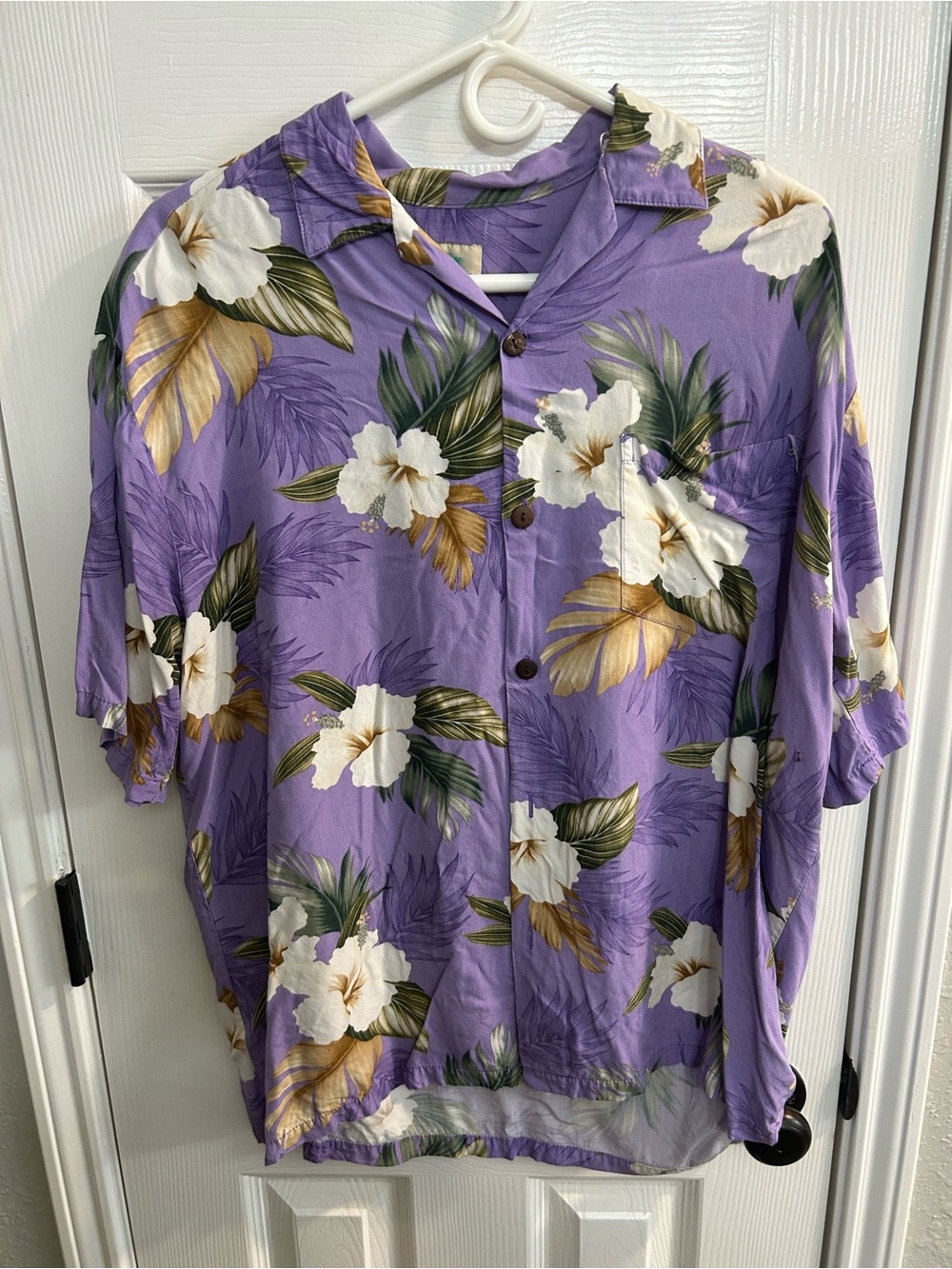 Men’s size large paradise bay purple tropical button down shirt made in Hawaii